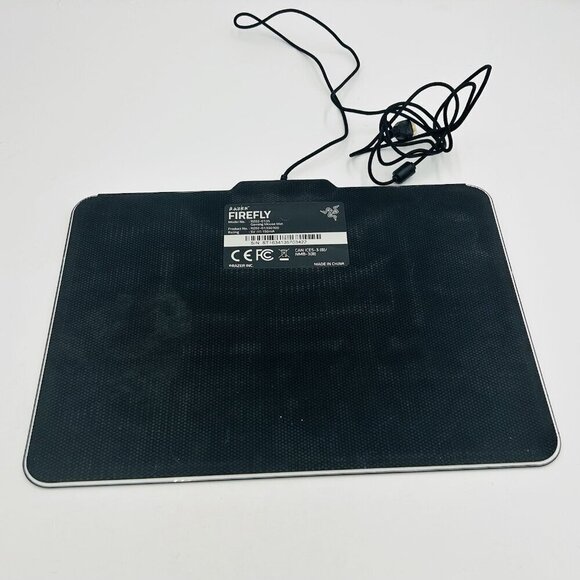 Razer Firefly Rz02-0135 - Hard Surface Gaming Mouse Mat Black - Picture 5 of 6